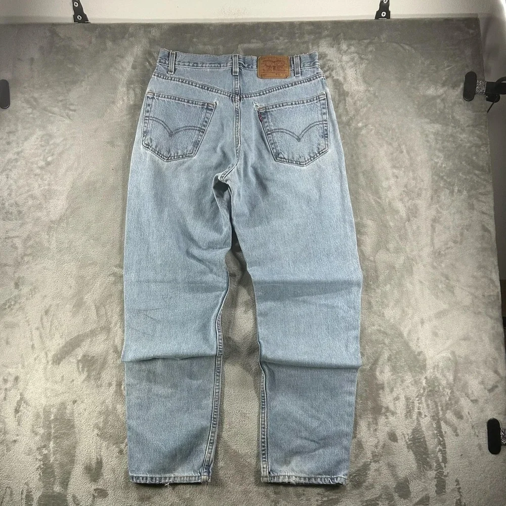 Levi's 550 Jeans Mens 32x30 Blue Light Wash Relaxed Tapered Distressed Denim